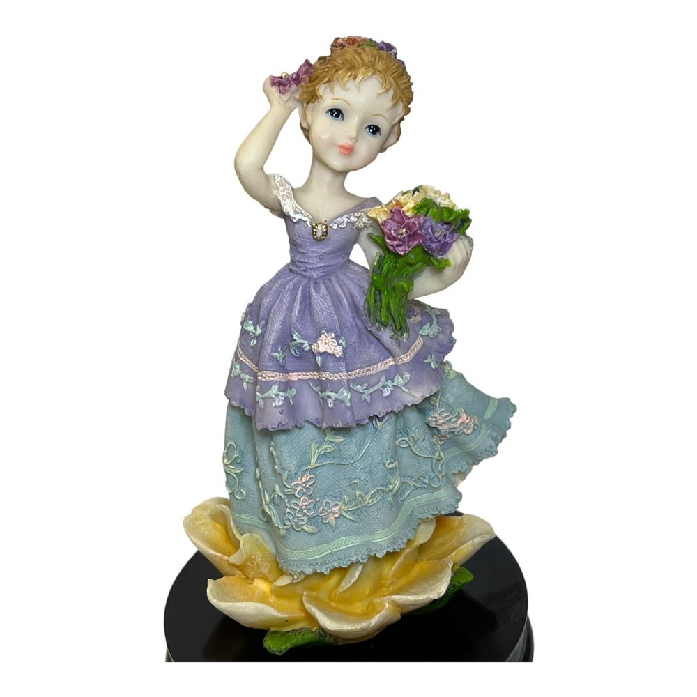 Secret Treasures Vintage 2002 Flower Child Resin Figurine 7 Inches Tall w/ Stand
